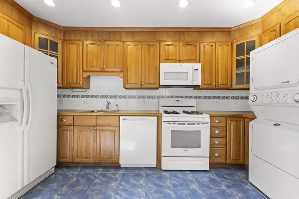Somerville, MA 02143,70 Highland Ave