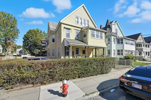 Holyoke, MA 01040,1421 Dwight St