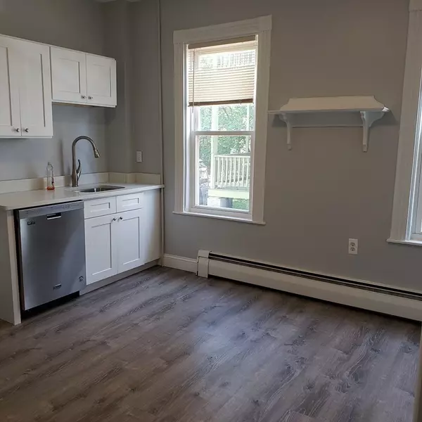 Chelsea, MA 02150,33 Orange St #3