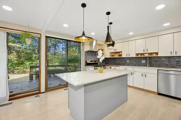 Acton, MA 01718,601 Old Stone Brook #601