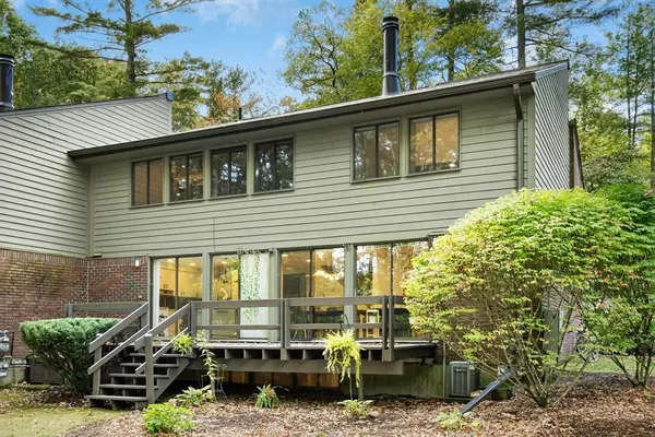 601 Old Stone Brook #601, Acton, MA 01718