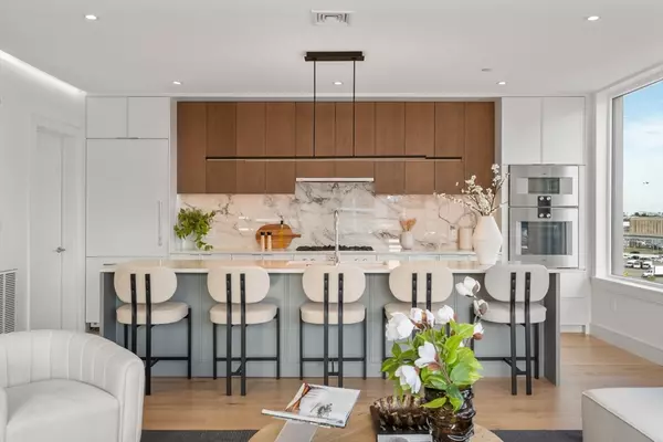 Boston, MA 02118,595 Albany Street #PH