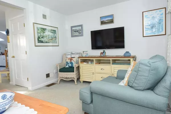 Wareham, MA 02532,8 East Blvd