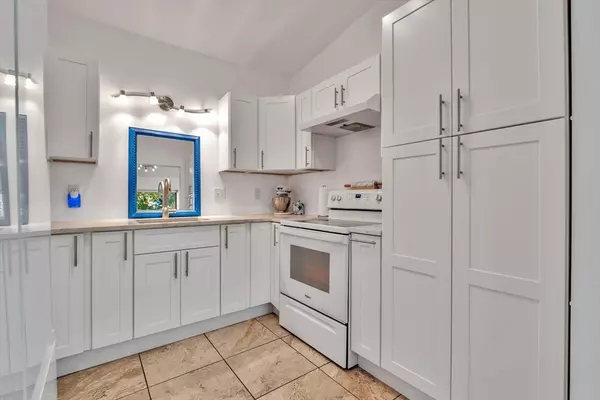 Yarmouth, MA 02673,481 Buck Island Rd #9AA