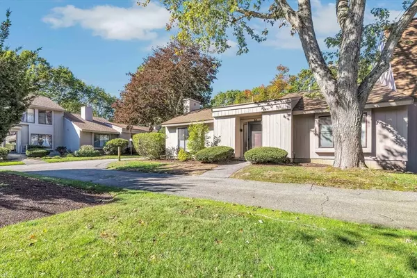 Yarmouth, MA 02673,481 Buck Island Rd #9AA