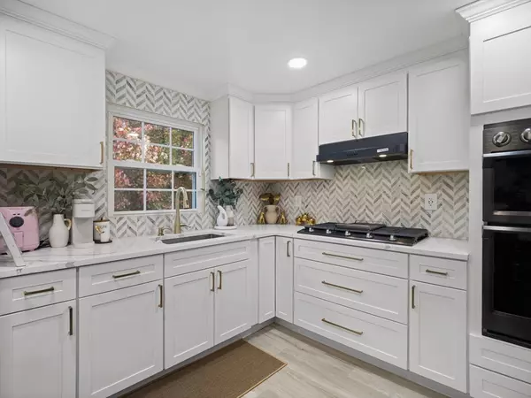North Reading, MA 01864,217 Park St