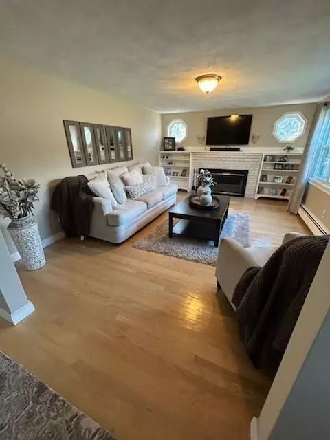 Saugus, MA 01906,28 Emory Street