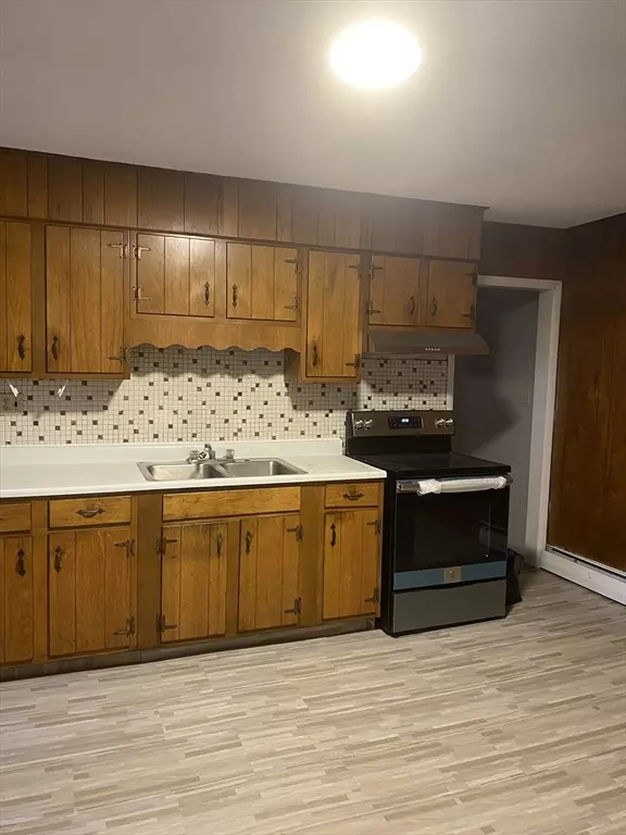 624 Moody St #3, Waltham, MA 02453