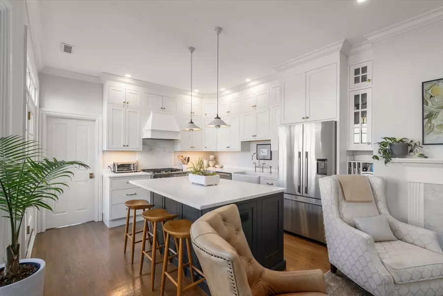 21 Prospect St #3, Boston, MA 02129