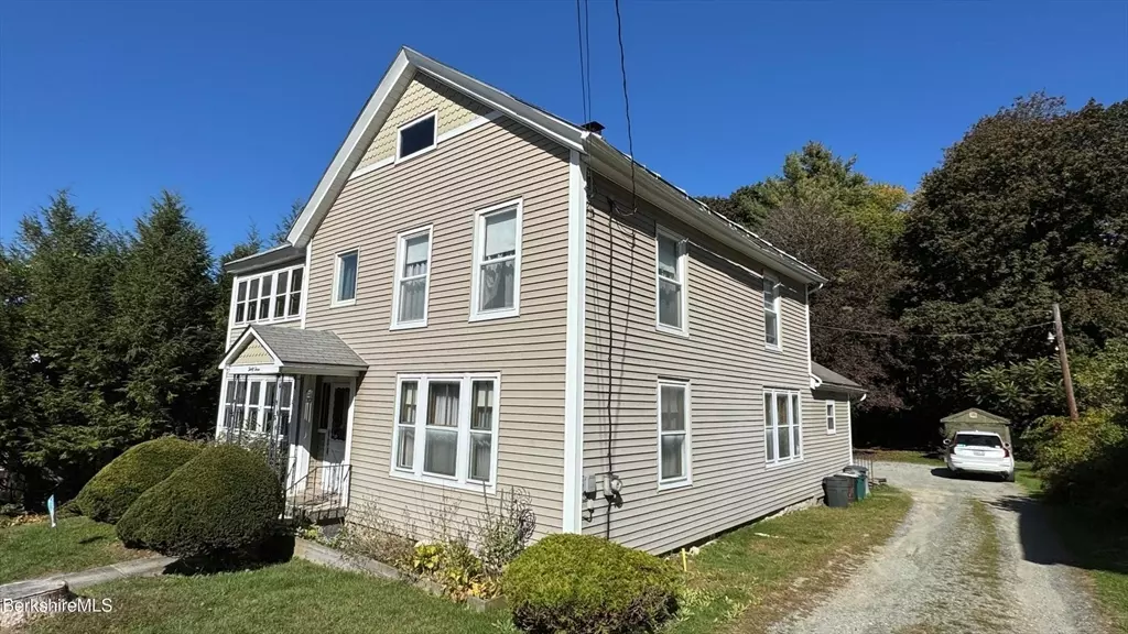 33 Hudson Street, North Adams, MA 01247