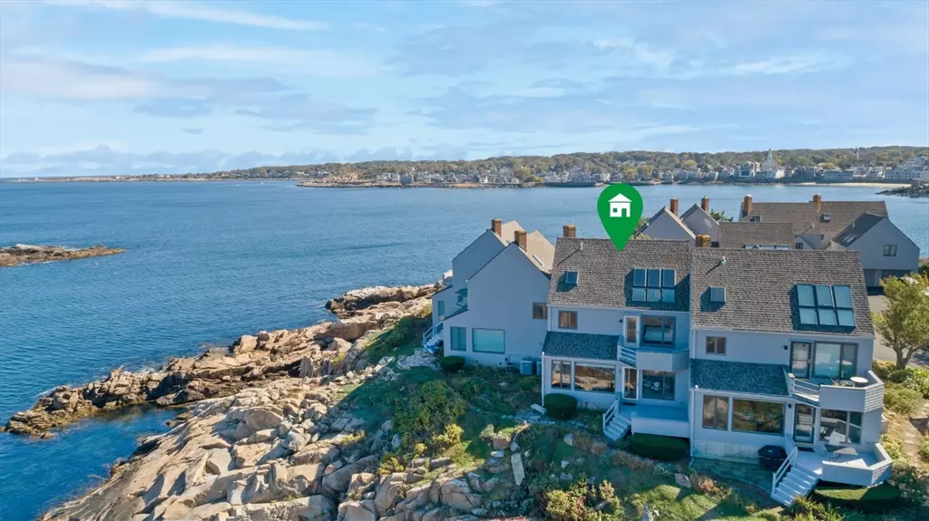 13 Rowe Pt #13, Rockport, MA 01966