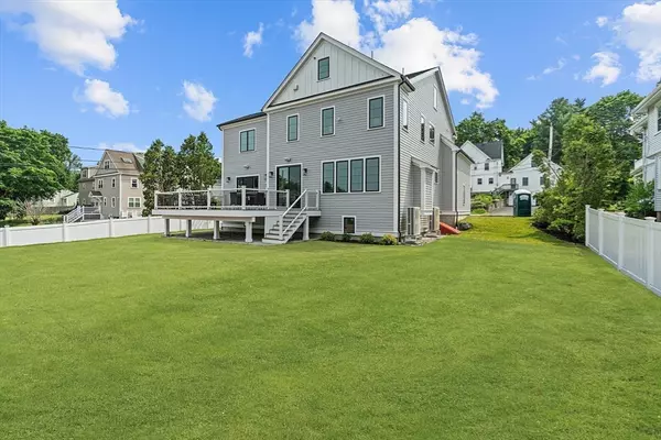 Needham, MA 02494,7 Avery Street