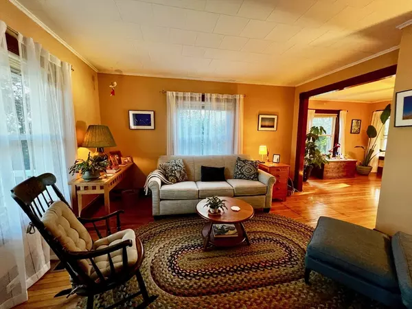 Greenfield, MA 01301,192 Wells St