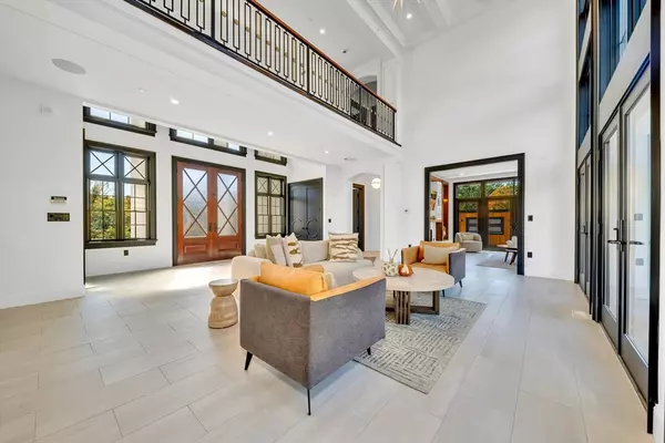 Danvers, MA 01923,19 Bridle Spur Ln