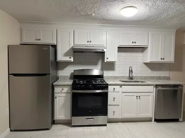 362 Centre St #4, Quincy, MA 02169