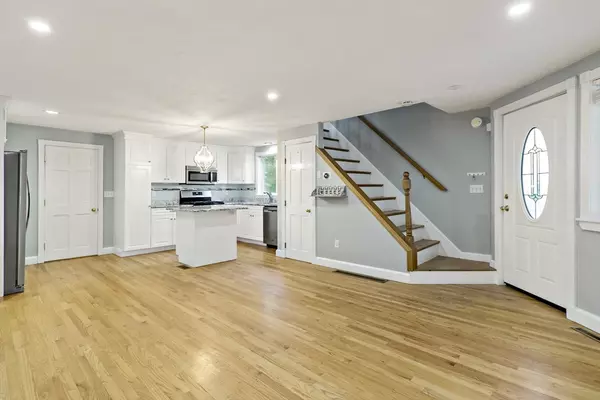 Mashpee, MA 02649,10 Briar Patch Lane