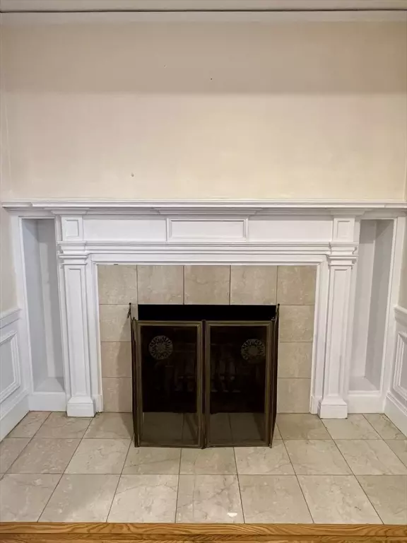 Cambridge, MA 02138,983 Memorial Drive #502
