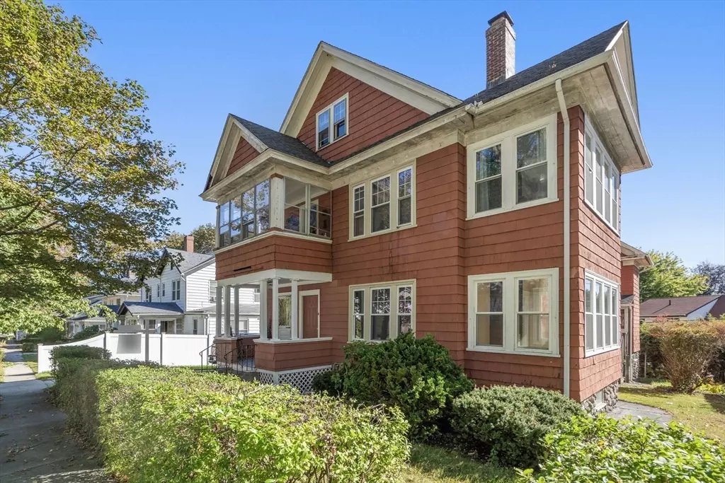 Worcester, MA 01602,53 Howland Ter