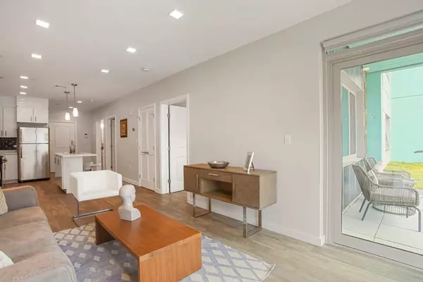 Cambridge, MA 02139,10 Essex #501