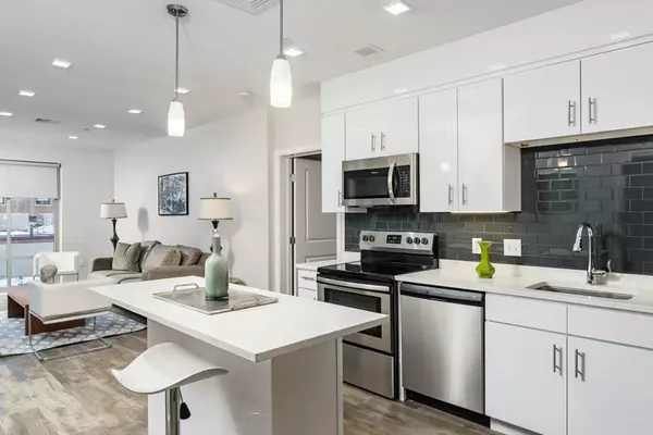 10 Essex #509, Cambridge, MA 02139