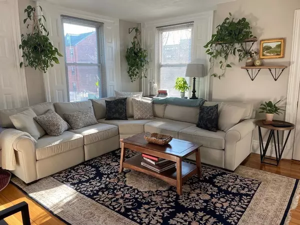 172 Sumner St #1, Boston, MA 02128
