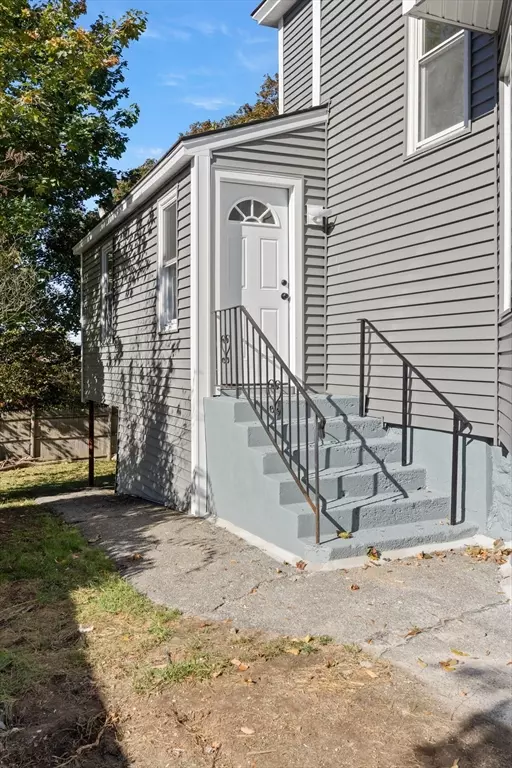 Lawrence, MA 01841,68 Middlebury