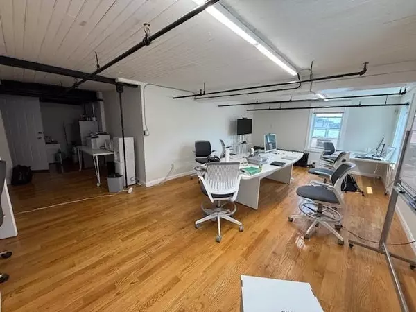 Waltham, MA 02453,100 Felton St #2nd