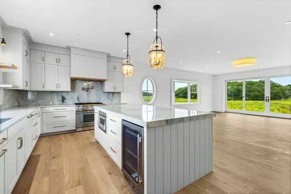 Rye, NH 03870,1215 Ocean Blvd #2