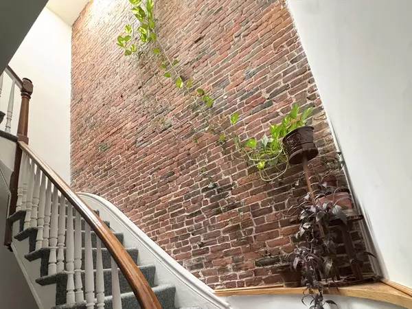 Boston, MA 02129,172 Bunker Hill St #3