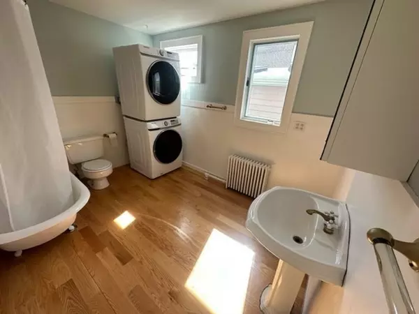 Rockport, MA 01966,11 Main St #F