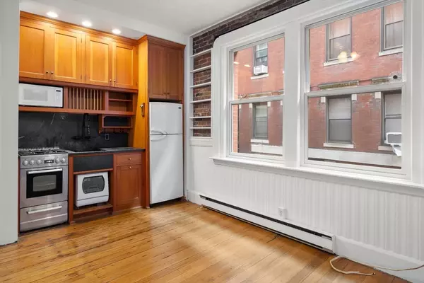 Boston, MA 02113,7 Unity St #3