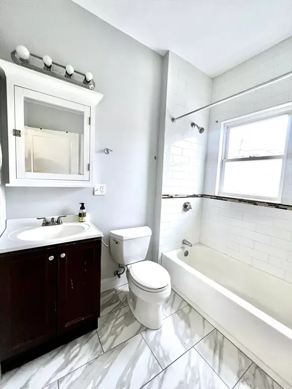 Brookline, MA 02446,20 Winslow Road #2