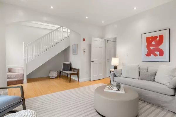 178 Hyde Park Ave #3, Boston, MA 02130
