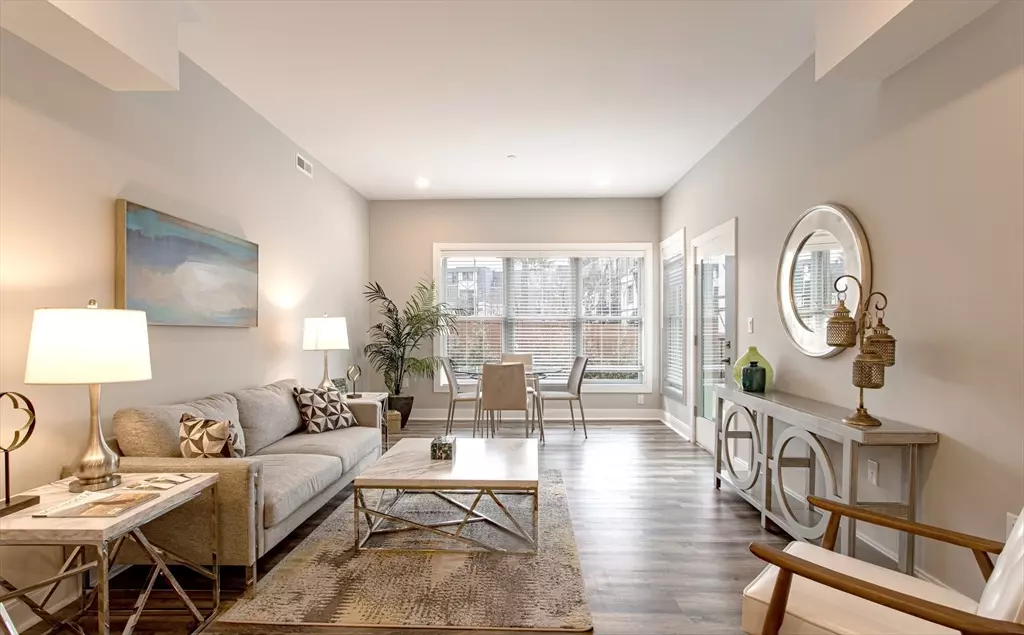 Lynnfield, MA 01940,2 Broadway #ONE-BED