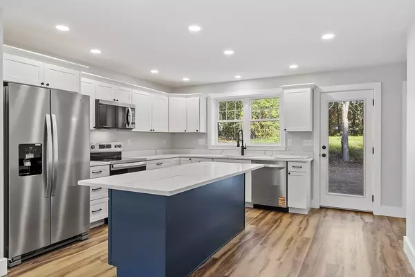Lunenburg, MA 01460,18 Buttonwood Place #A