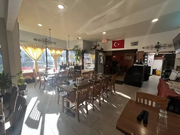 Brookline, MA 02445,123 Main St