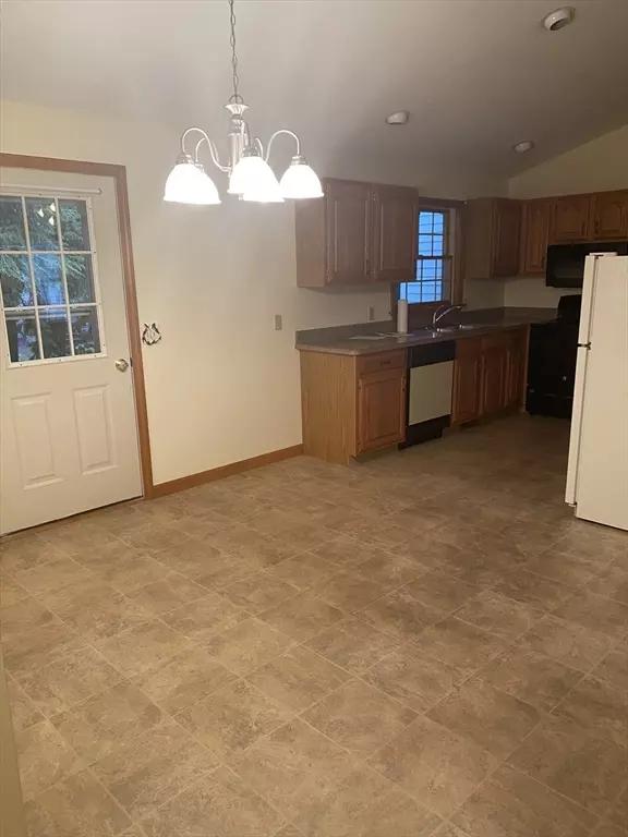 Southwick, MA 01077,22 Rosewood Ln #22