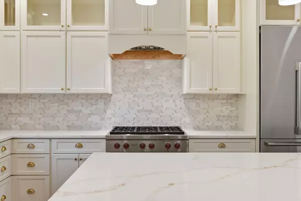 Scituate, MA 02066,131 Maple St