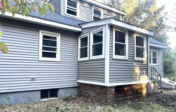 Northbridge, MA 01588,831 Providence Rd