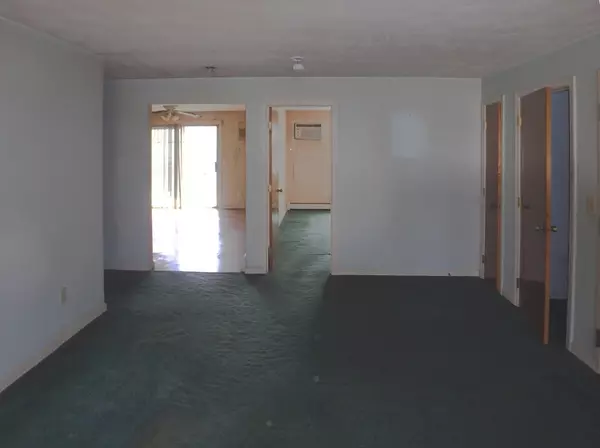 North Providence, RI 02911,19 Warren Ave #3