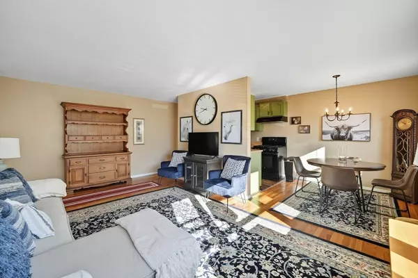 Agawam, MA 01001,124 Regency Park Dr #124
