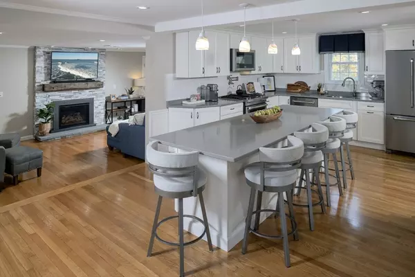 Marshfield, MA 02050,90 Presidential Cir