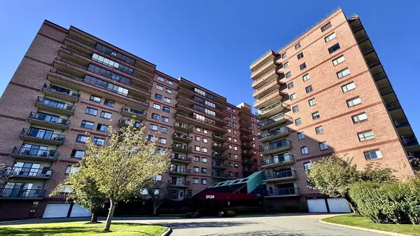 3920 Mystic Valley Pkwy #817, Medford, MA 02155