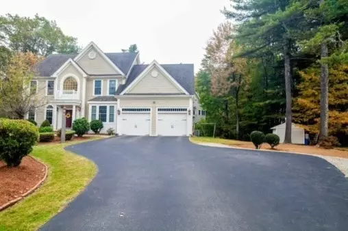 47 Preservation Ln, Holden, MA 01520