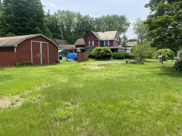 Westfield, MA 01085,70 S Maple Street