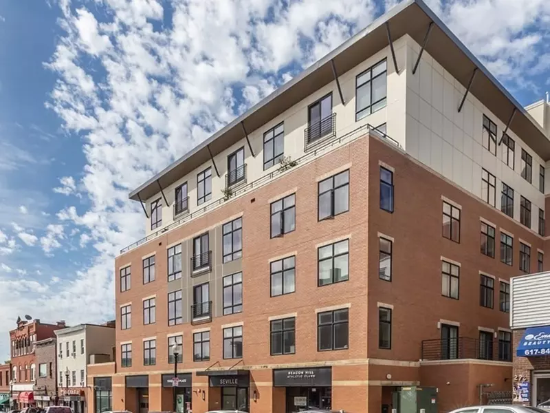 250 Meridian Street #204, Boston, MA 02128