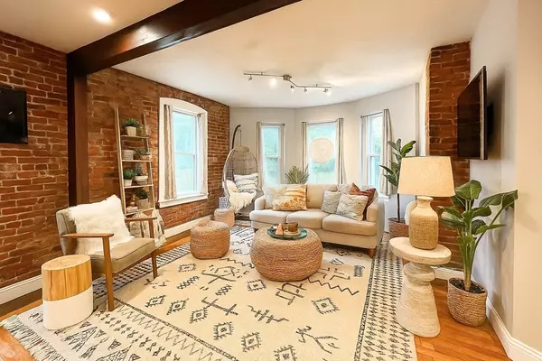 Boston, MA 02124,6-8 Edwin Street #1