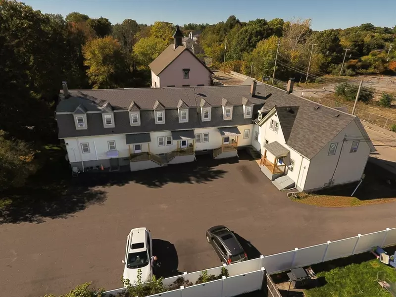 426 Whittenton Street, Taunton, MA 02780