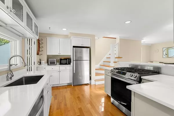 Quincy, MA 02169,84 Spring St #0