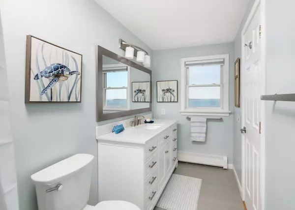 Hull, MA 02045,4 Spinnaker Hill Lane #4